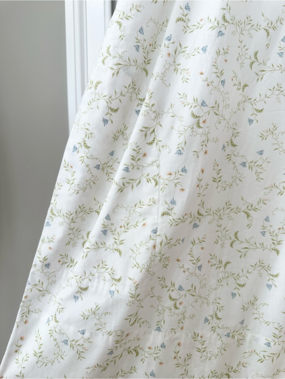 LAKE x Julia Berolzheimer Floral Puff Sleeve Dress - Picture 2 of 7